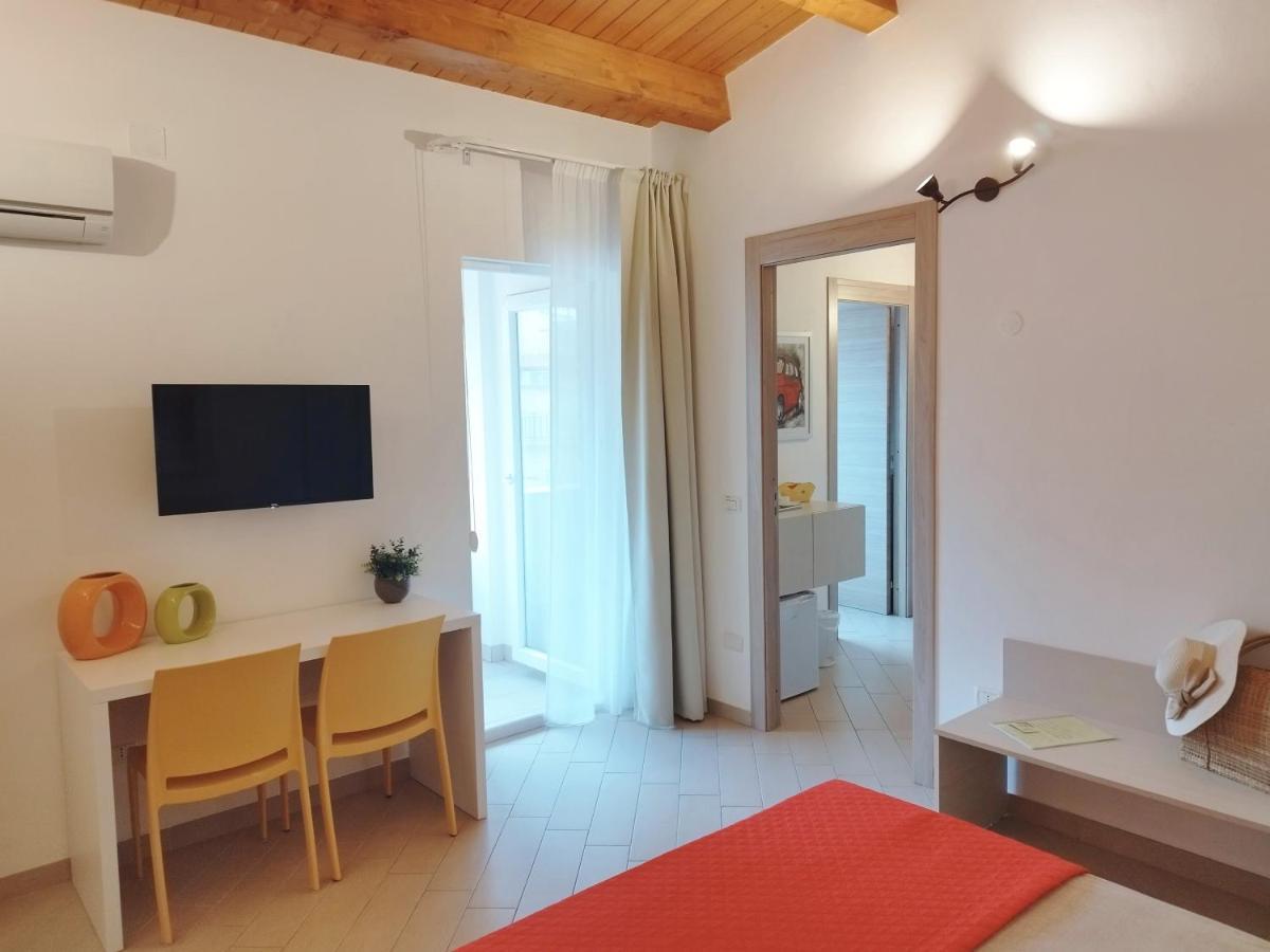 Alcamo Rooms Con Garage Privato Exterior photo