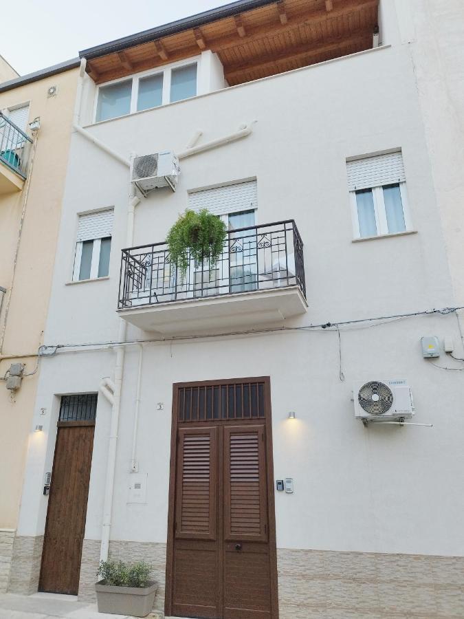 Alcamo Rooms Con Garage Privato Exterior photo